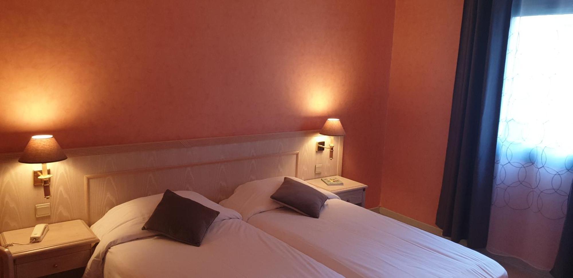 Logis L'Auberge Bourbonnaise Saint-Yorre Zewnętrze zdjęcie