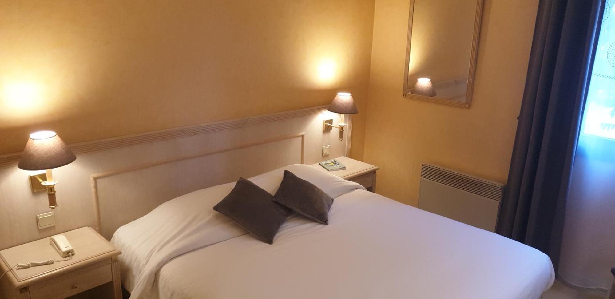 Logis L'Auberge Bourbonnaise Saint-Yorre Zewnętrze zdjęcie