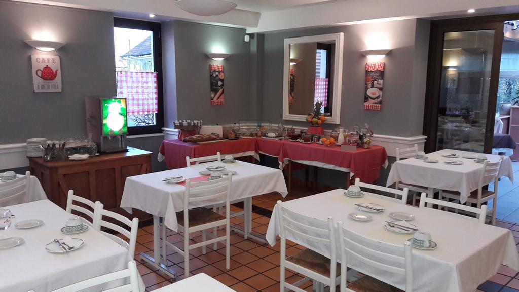 Logis L'Auberge Bourbonnaise Saint-Yorre Zewnętrze zdjęcie