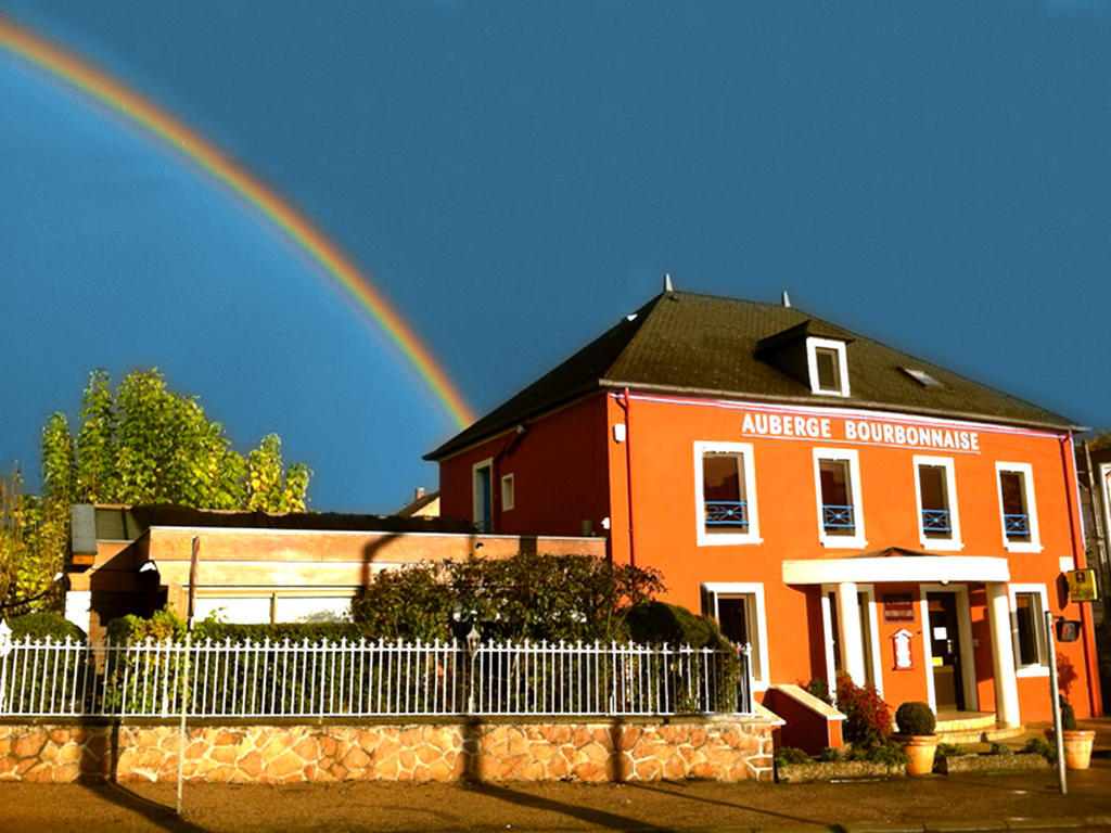 Logis L'Auberge Bourbonnaise Saint-Yorre Zewnętrze zdjęcie