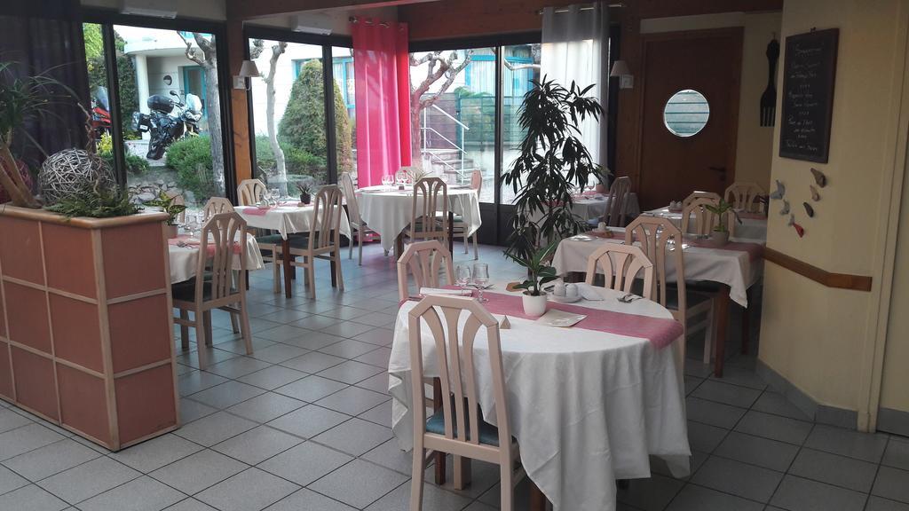 Logis L'Auberge Bourbonnaise Saint-Yorre Zewnętrze zdjęcie