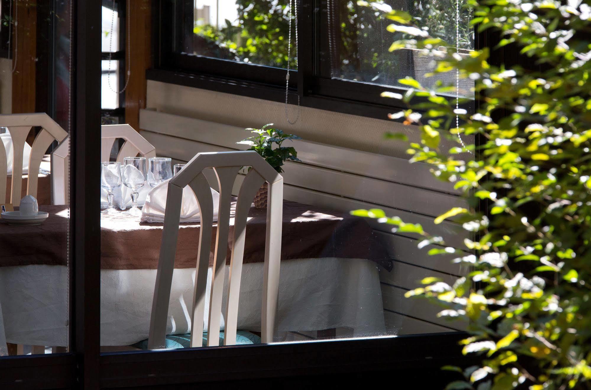 Logis L'Auberge Bourbonnaise Saint-Yorre Zewnętrze zdjęcie