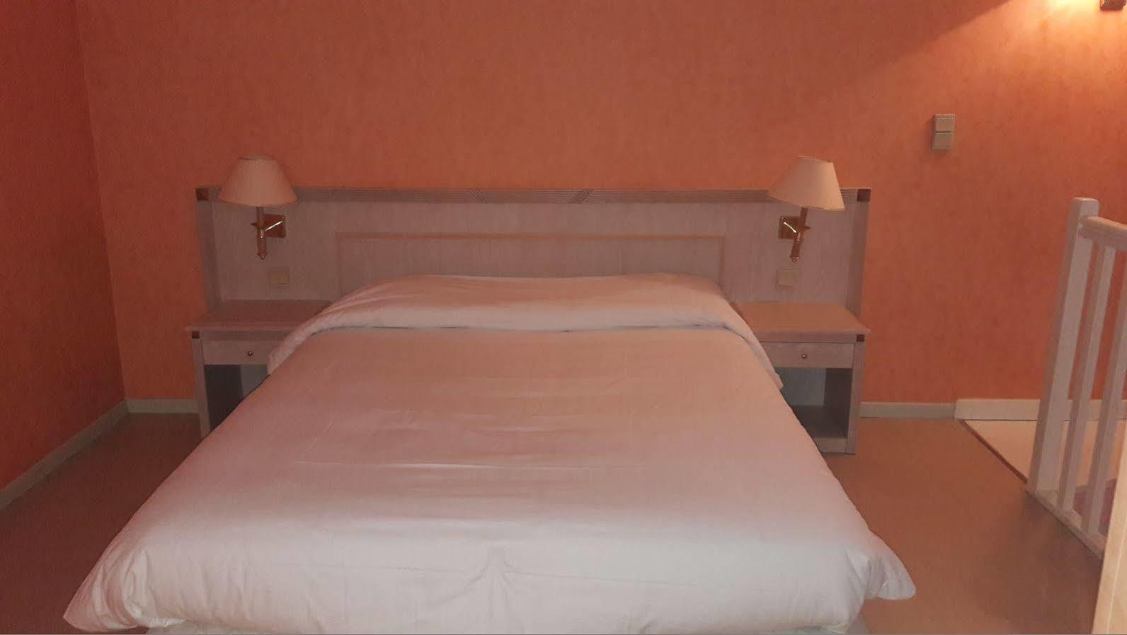 Logis L'Auberge Bourbonnaise Saint-Yorre Zewnętrze zdjęcie